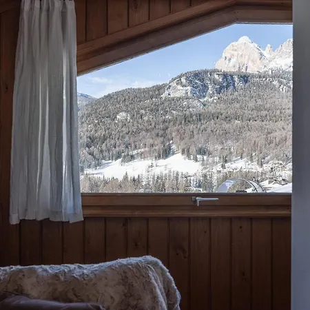 Casa Geralbes * Cortina dʼAmpezzo